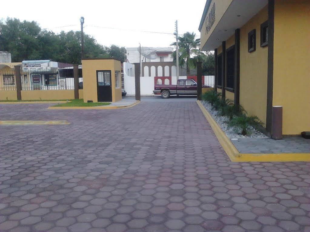 Monte Salerno Hotel & Suites Montemorelos Luaran gambar