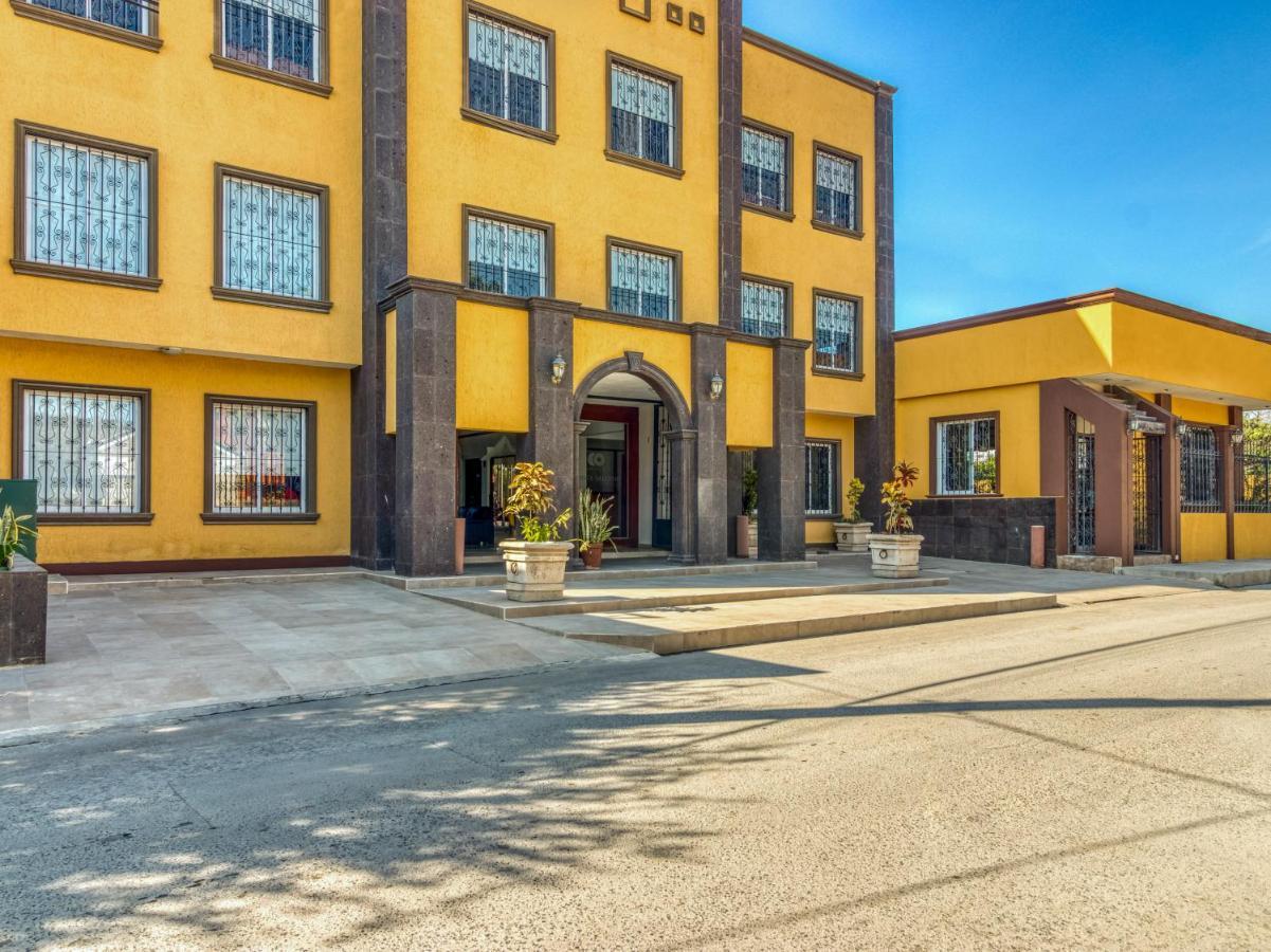 Monte Salerno Hotel & Suites Montemorelos Luaran gambar