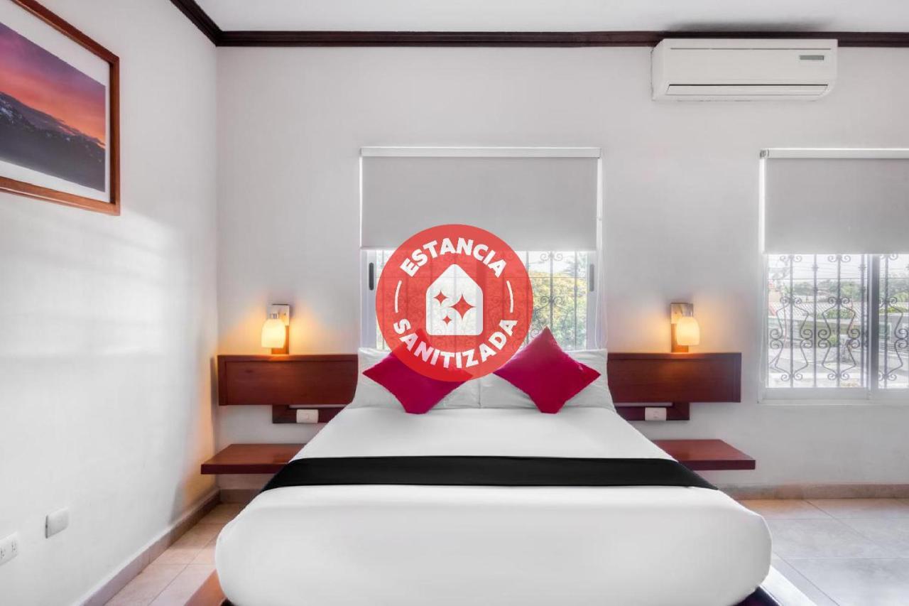 Monte Salerno Hotel & Suites Montemorelos Luaran gambar